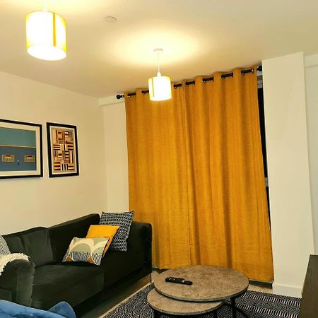 Exquisite Cosy 2-Bed Apartment In Salford Manchester Exteriör bild
