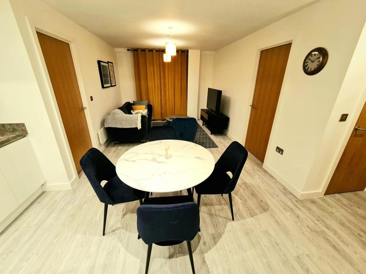 Exquisite Cosy 2-Bed Apartment In Salford Manchester Exteriör bild