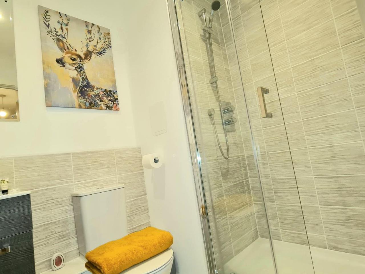 Exquisite Cosy 2-Bed Apartment In Salford Manchester Exteriör bild